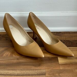 NINE WEST Tan Kitten Heels Size 9.5